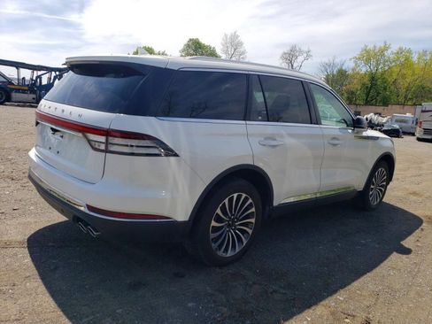 Used 2023 Lincoln Aviator AWD w/ Premium Package image 4