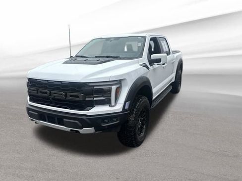 Used 2025 Ford F150 Raptor image 3