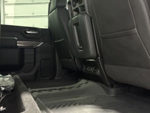 Used 2023 Chevrolet Silverado 2500 LTZ AWD/4WD image 46