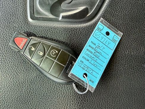 Used 2017 RAM 1500 Laramie image 28