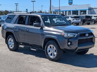 Used 2019 Toyota 4Runner SR5 video 3