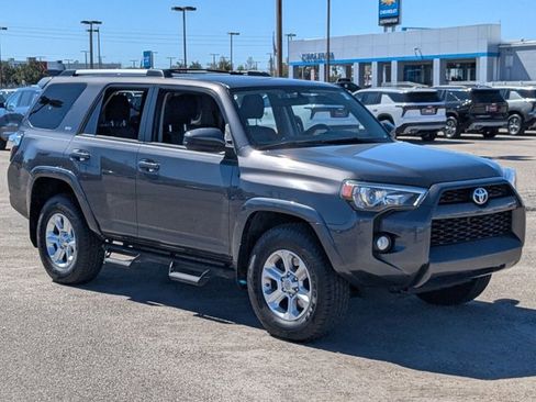 Used 2019 Toyota 4Runner SR5 image 3