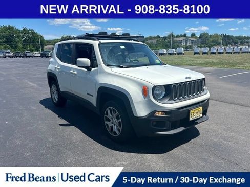 Used 2017 Jeep Renegade Latitude AWD/4WD image 1