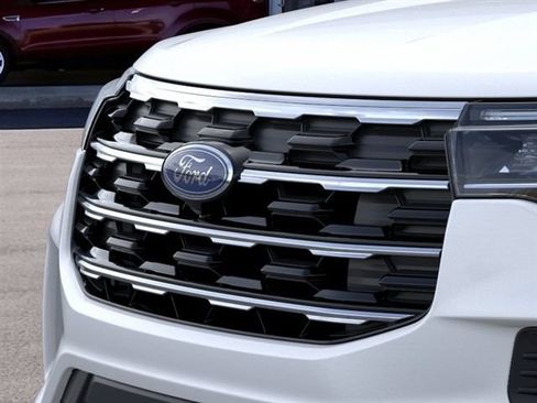 New 2026 Ford Explorer Active RWD image 17