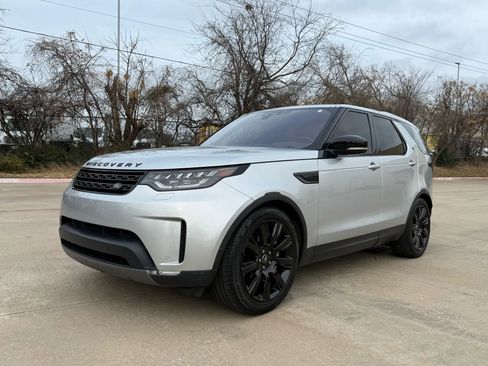 Used 2019 Land Rover Discovery HSE image 2