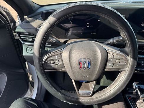 Used 2025 Buick Envista Sport Touring image 7