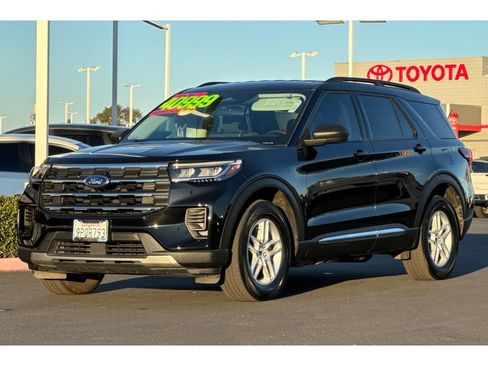 Used 2025 Ford Explorer Active image 8