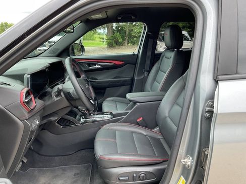 Used 2024 Chevrolet TrailBlazer RS w/ Convenience Package FWD image 13