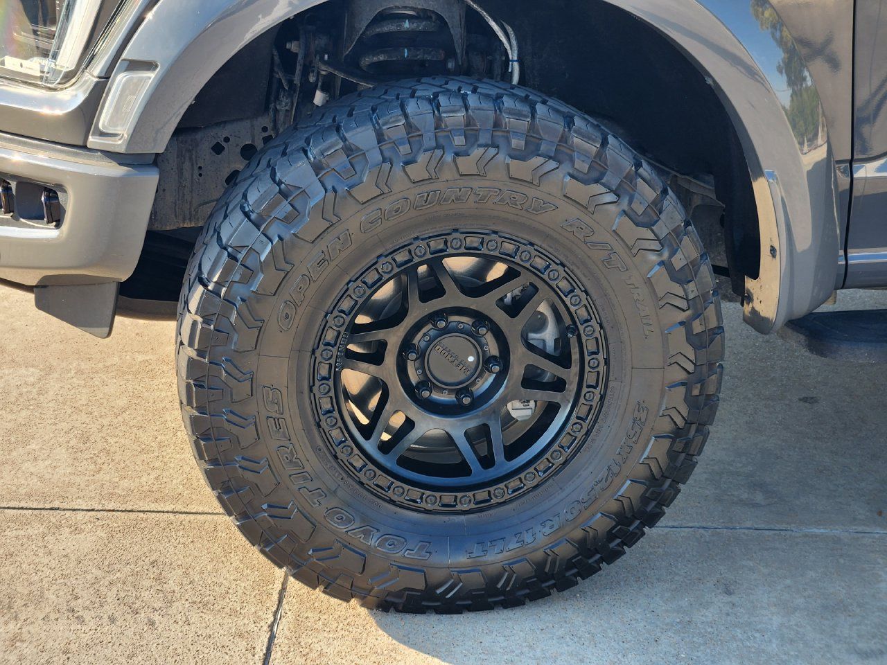 Used 2021 Ford F150 Raptor w/ Equipment Group 801A High AWD/4WD image 11