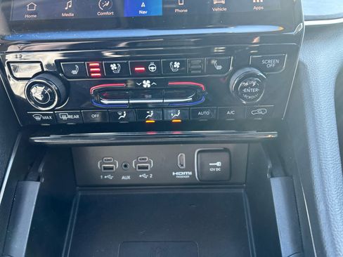 Used 2023 Jeep Grand Cherokee 4WD 4xe w/ Luxury Tech Group II image 31