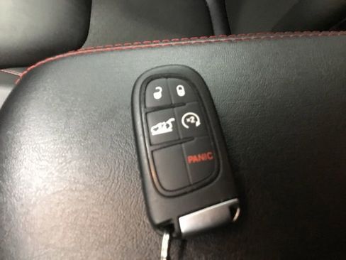 Used 2022 Jeep Cherokee Trailhawk w/ Trailer Tow Group AWD/4WD image 10