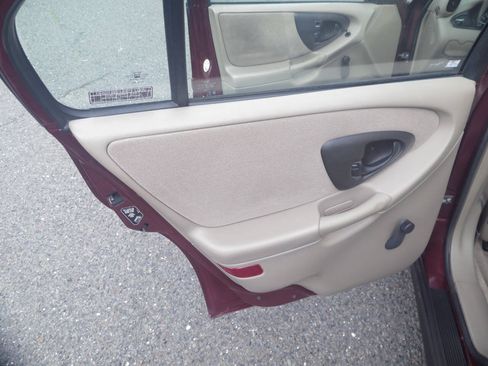 Used 2001 Chevrolet Malibu V6 FWD image 18