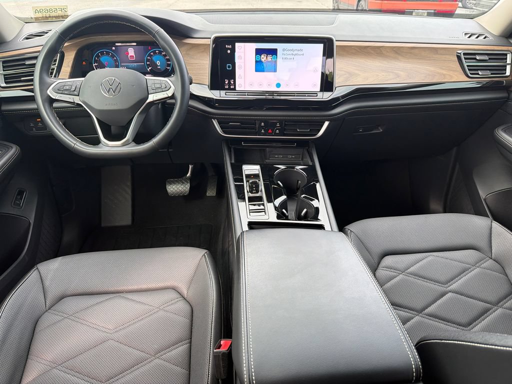 Used 2024 Volkswagen Atlas SE FWD image 23