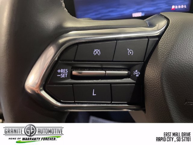 Used 2025 Chevrolet Traverse Z71 w/ Driver Confidence Package AWD/4WD image 32