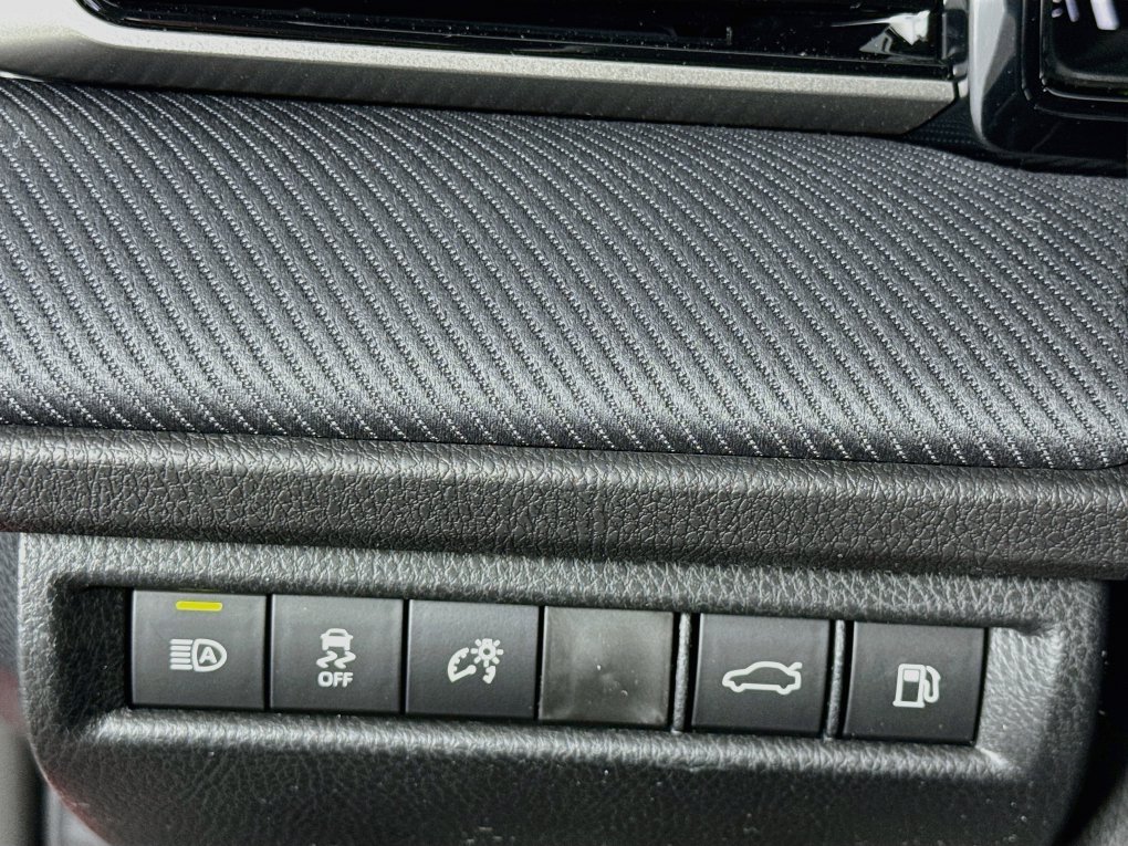 Used 2026 Toyota Camry SE FWD image 12