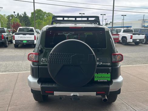 Used 2014 Toyota FJ Cruiser 4WD w/ Convenience Package image 5