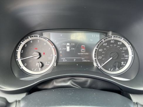 Used 2023 Toyota Highlander XLE AWD/4WD image 15