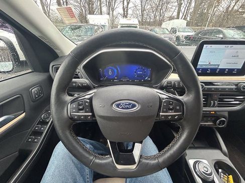 Used 2022 Ford Escape Titanium w/ Titanium Elite Package image 14