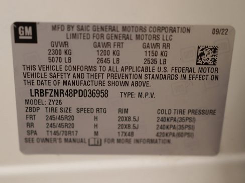 Used 2023 Buick Envision Essence w/ Sport Touring Package image 39