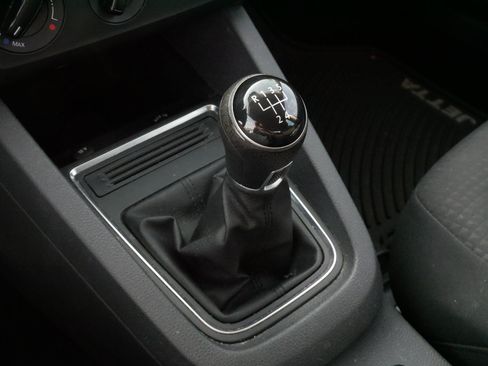 Used 2015 Volkswagen Jetta S FWD image 24