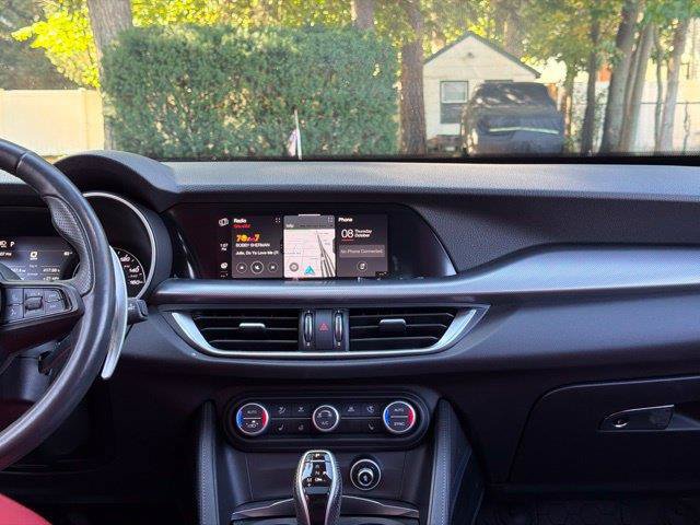 Used 2023 Alfa Romeo Stelvio Veloce AWD/4WD image 34