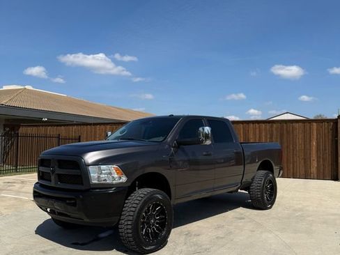 Used 2018 RAM 2500 Tradesman w/ Popular Equipment Group image 1