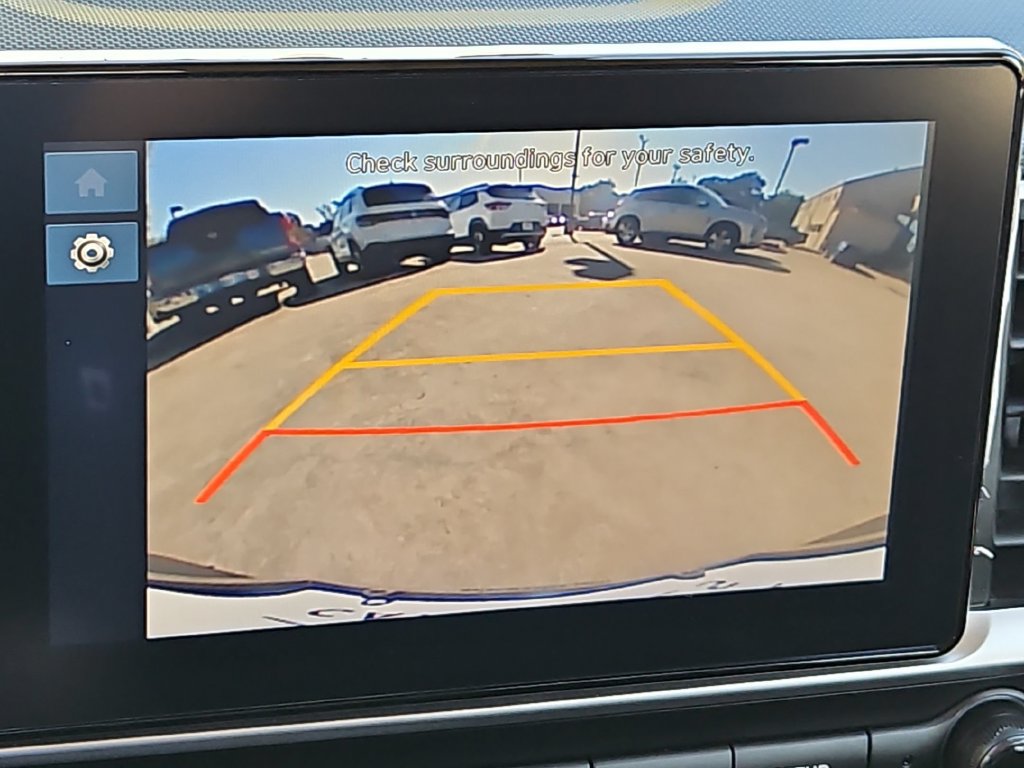 Used 2025 Hyundai Venue SEL FWD image 18
