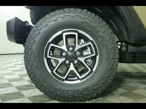 New 2026 Jeep Gladiator Rubicon w/ Steel Power Dome Hood Package image 13