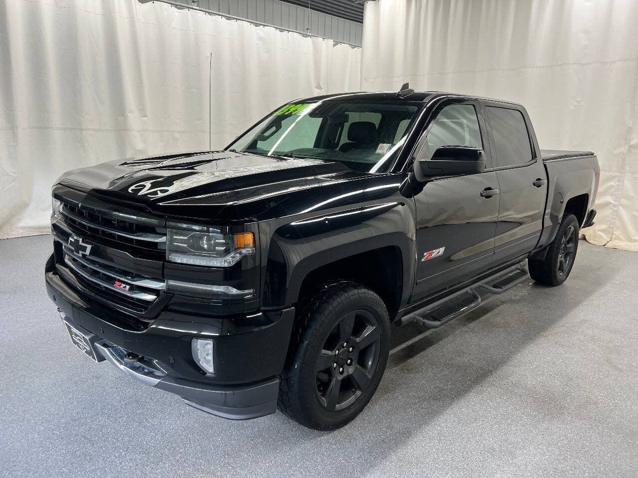 Used 2017 Chevrolet Silverado 1500 LTZ Z71 w/ Realtree Edition AWD/4WD image 1
