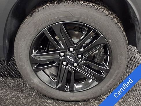 Used 2025 Chevrolet Trax ACTIV w/ Sunroof Package image 29
