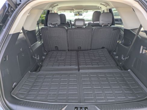 Used 2025 Ford Explorer Active w/ Active Comfort Package RWD image 10
