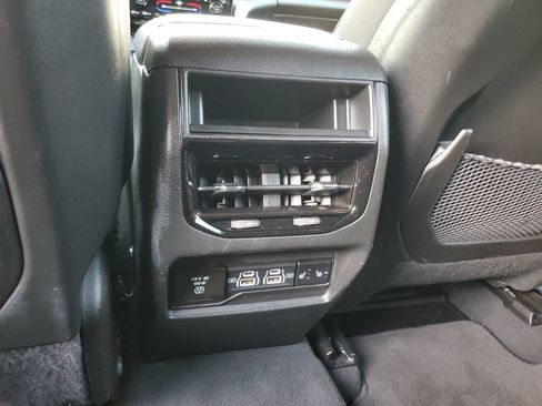 Used 2024 Jeep Grand Cherokee Limited RWD image 15