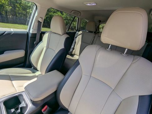 Certified 2025 Subaru Outback Limited w/ Popular Package #2 image 10