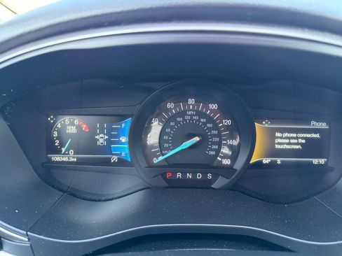 Used 2018 Ford Fusion SE FWD image 19