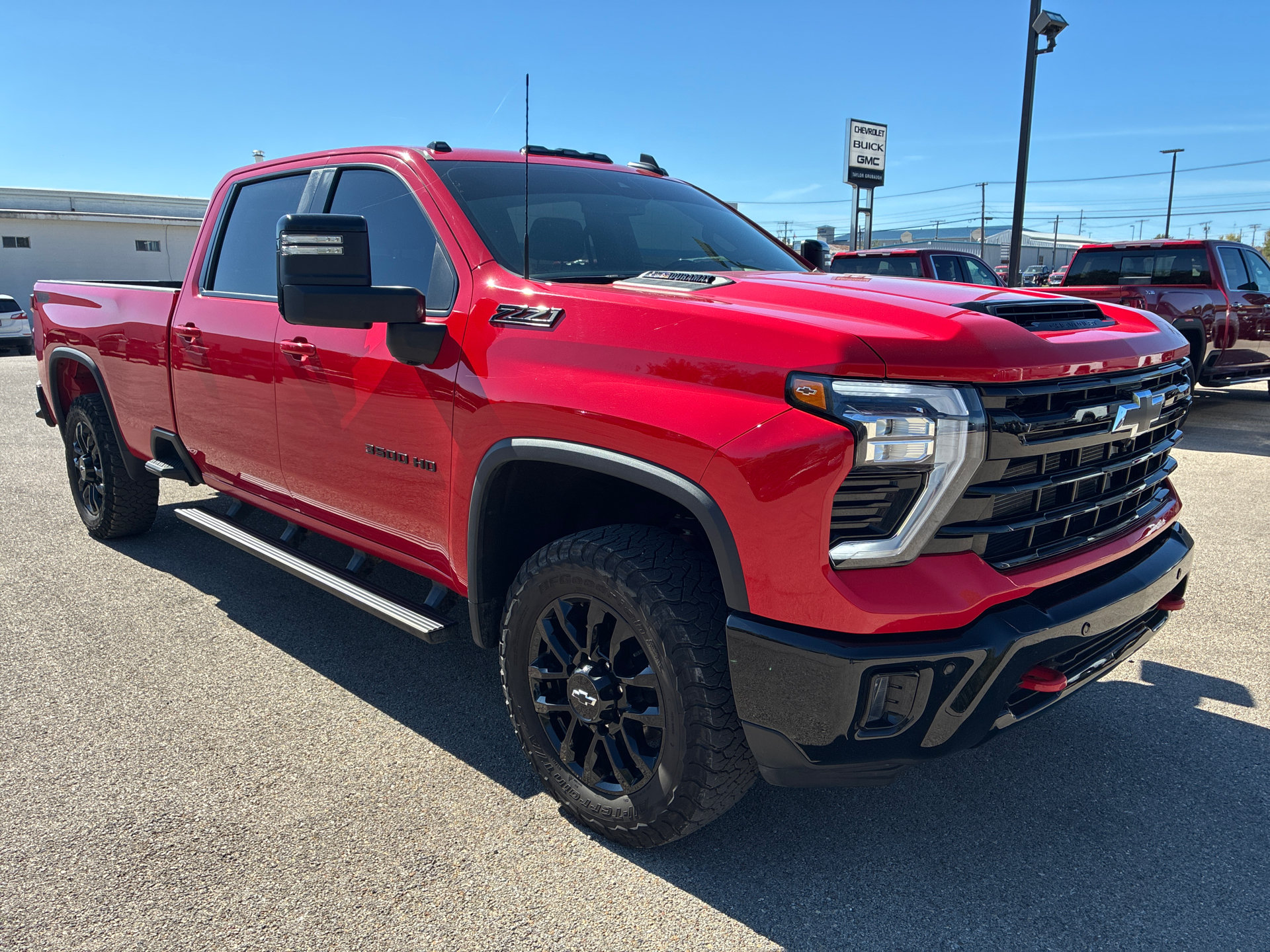 Used 2025 Chevrolet Silverado 3500 LT w/ Trail Boss Package AWD/4WD image 2