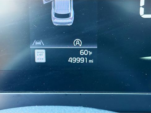 Used 2024 Kia Sportage LX image 39