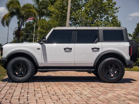 Used 2024 Ford Bronco Wildtrak AWD/4WD image 2
