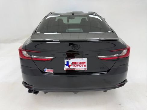 Used 2025 Toyota Camry SE FWD image 39