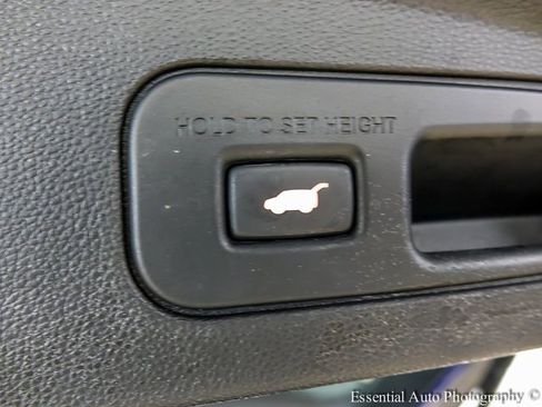 Used 2024 Acura MDX A-Spec image 25