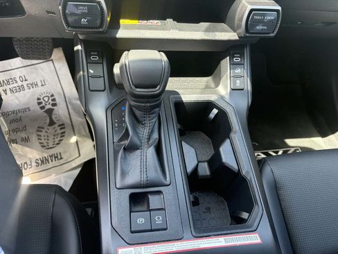 Used 2026 Toyota RAV4 XLE Premium AWD/4WD image 34