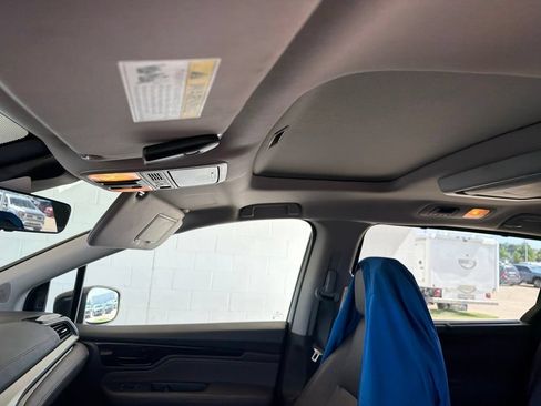 Used 2019 Honda Odyssey Elite image 11