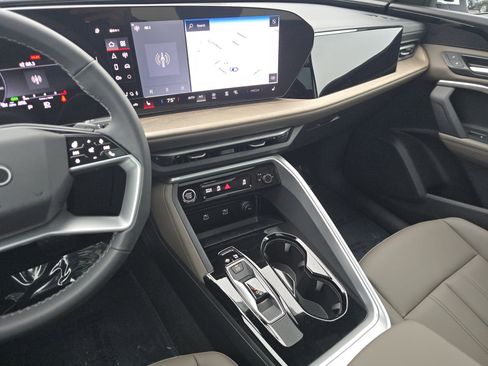 New 2025 Audi Q5 Premium image 24