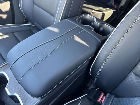 New 2026 GMC Acadia Denali w/ Super Cruise Package image 21