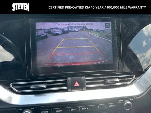 Certified 2022 Kia Niro LXS FWD image 9