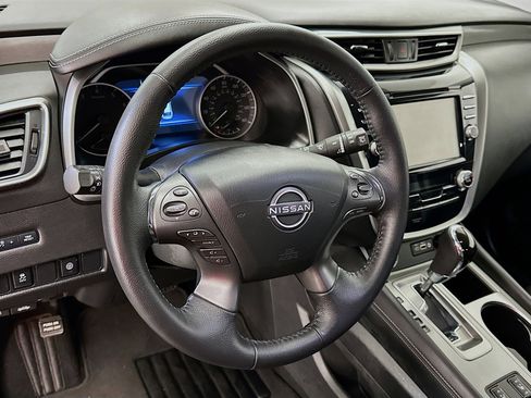 Used 2024 Nissan Murano SV AWD/4WD image 18