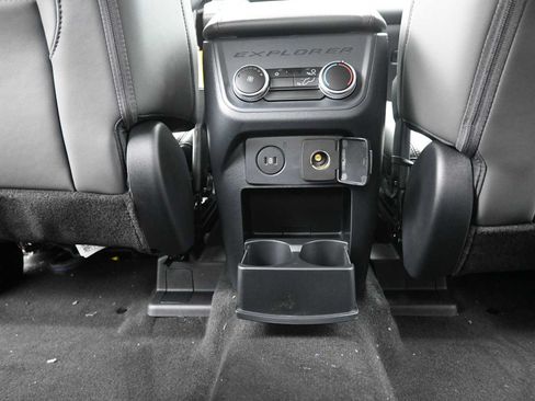 New 2026 Ford Explorer Active w/ Active Comfort Package AWD/4WD image 13