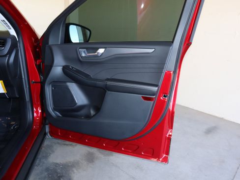 New 2026 Ford Escape SE image 39