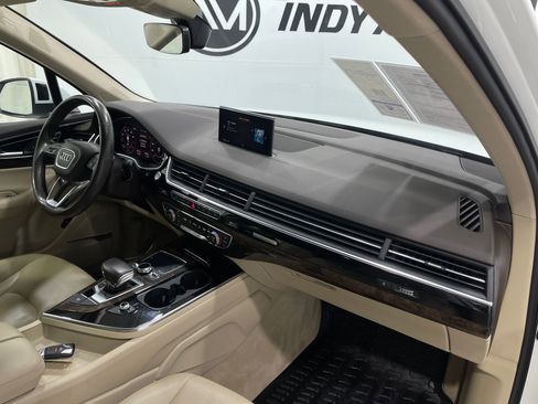 Used 2019 Audi Q7 3.0T Premium Plus w/ Premium Plus Package image 19