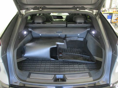 Used 2024 Cadillac Lyriq Sport image 13