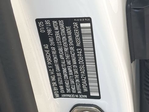 Used 2025 Porsche Panamera image 39